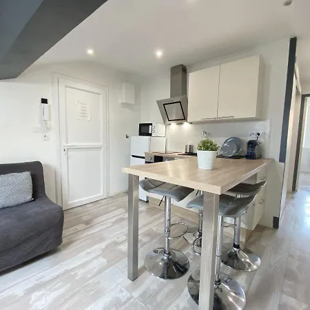 La Cle - Port - Gare - Centre De * Toulon